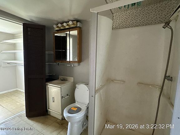 5th image of 2612 Franklin Ave