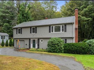 70 Forest Hill Ave, Lynnfield, MA 01940