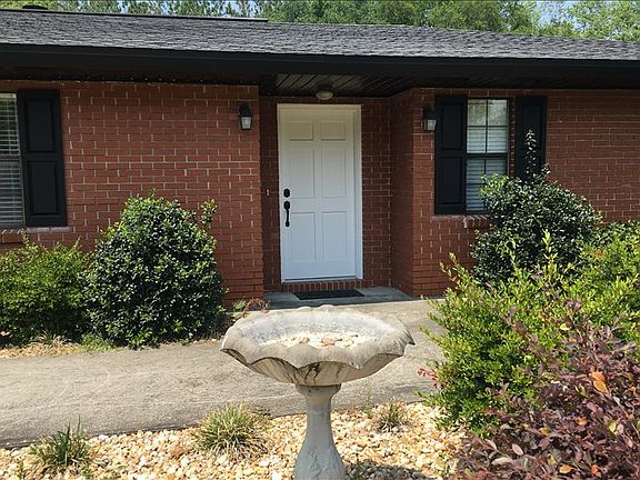 2nd image of 257 SW Holly Gln