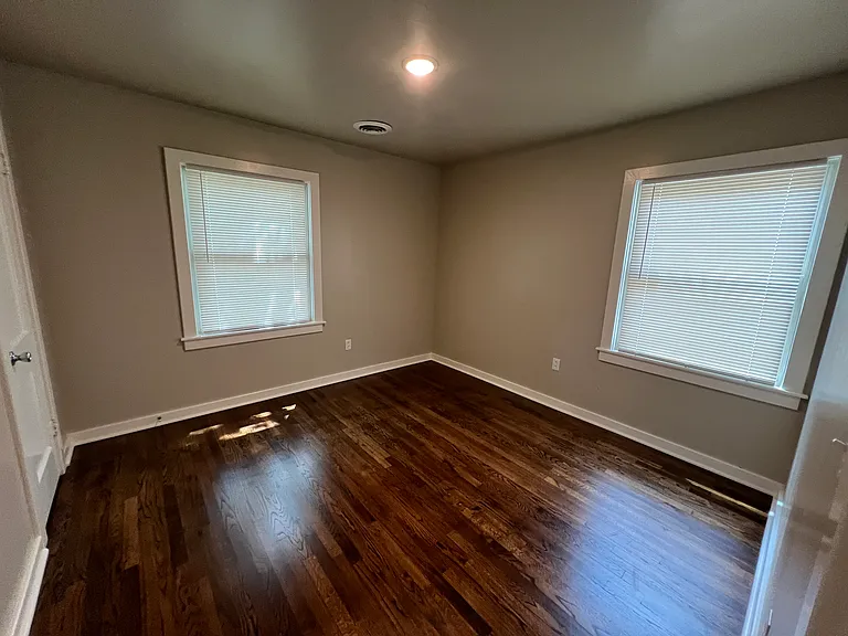 116 N Richmond Ave — Photo 6