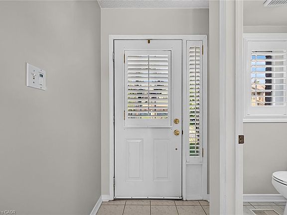 5th image of 3333 New St #72