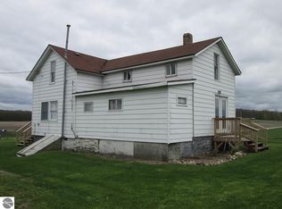 10300 S Nottawa Rd, Riverdale, MI 48877