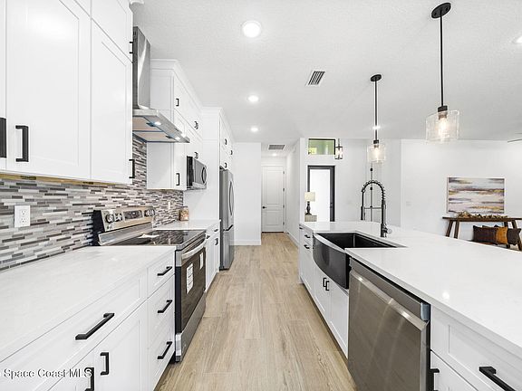 5th image of 2990 Hackensack Ave SE