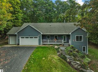 1491 Maxwell Rd, Petoskey, MI 49770