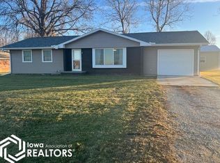 908 W North St, Moravia, IA 52571