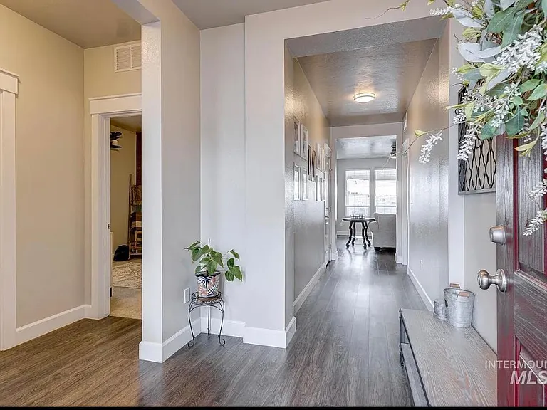 4289 W Balance Rock Dr — Photo 3