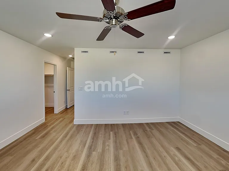 5734 Las Vegas Creek St — Photo 11