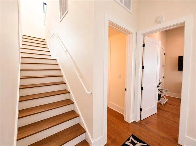 1117 Patterson St — Photo 3