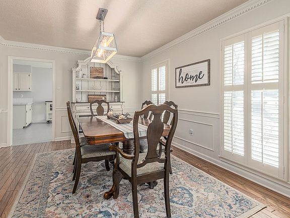 4th image of 8038 Goringwood Ln