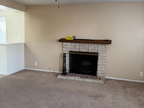3rd image of 740 Poplar Ln