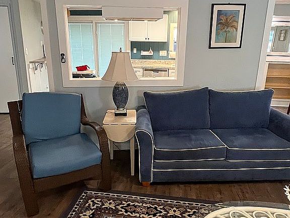 2nd image of 282 La Costa Dr
