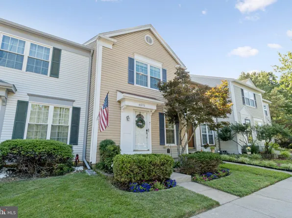 6575 Old Carriage Dr, Alexandria, VA 22315
