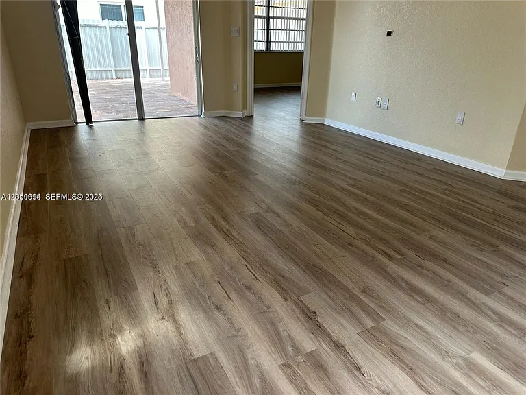 2210 NE 37th Rd — Photo 5