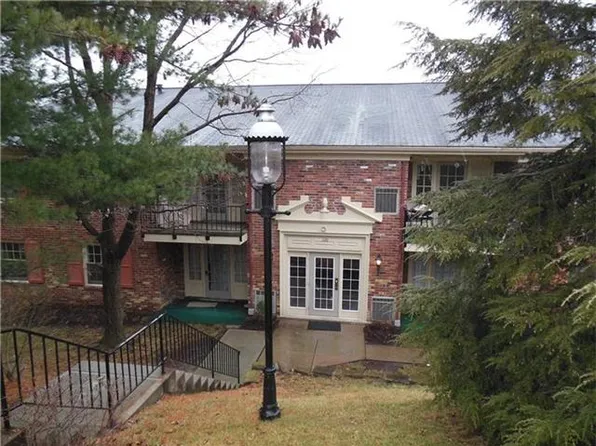 1120 Chatham Park Dr APT C, Pittsburgh, PA 15216