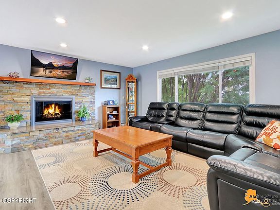 5th image of 11033 Buskin Cir