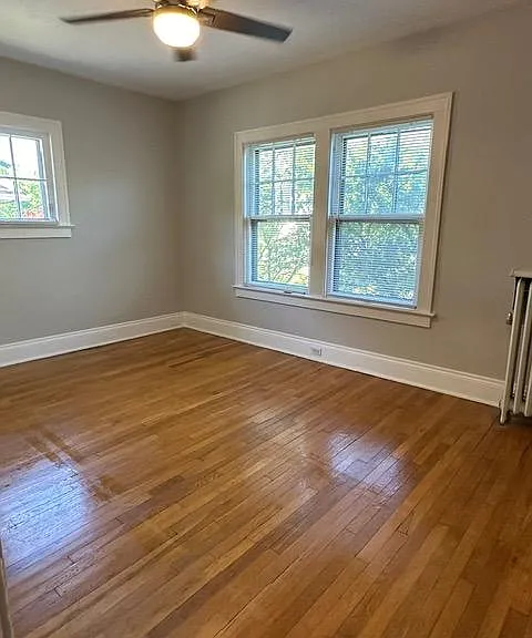 2433 Woodmere Dr — Photo 16