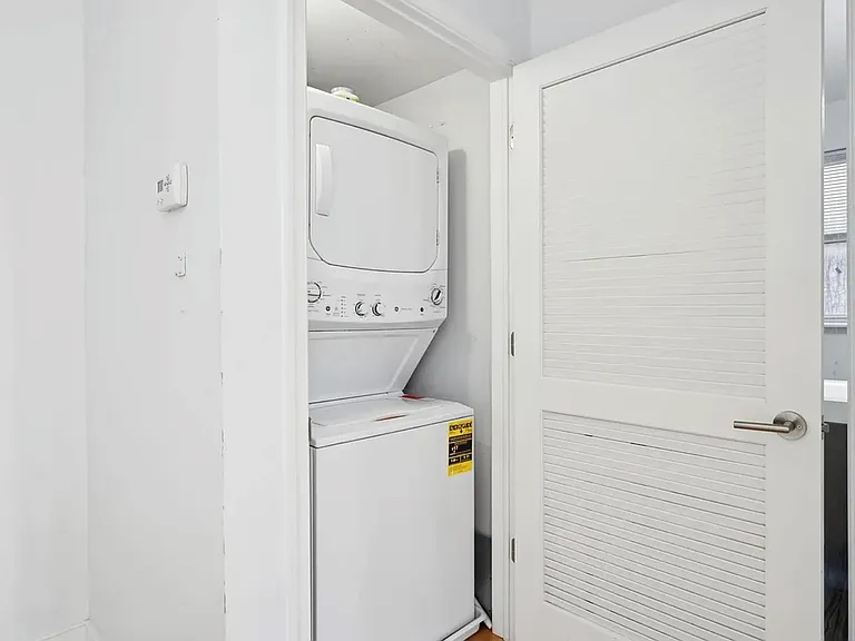 915 S 18th St #2 — Photo 7