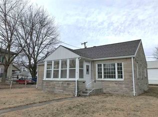 211 S 4th St, Vincennes, IN 47591