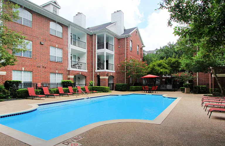 Tuscany Oaks Apartments — Photo 1