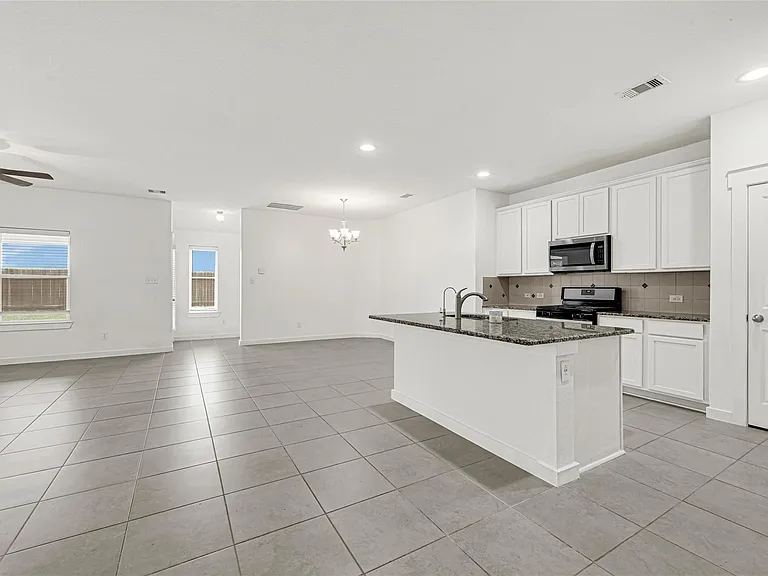 3021 Quarry Springs Dr — Photo 6