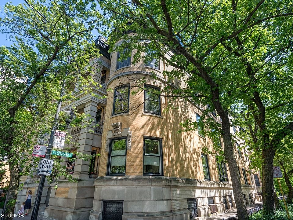 1st image of 457 W Fullerton Pkwy #2