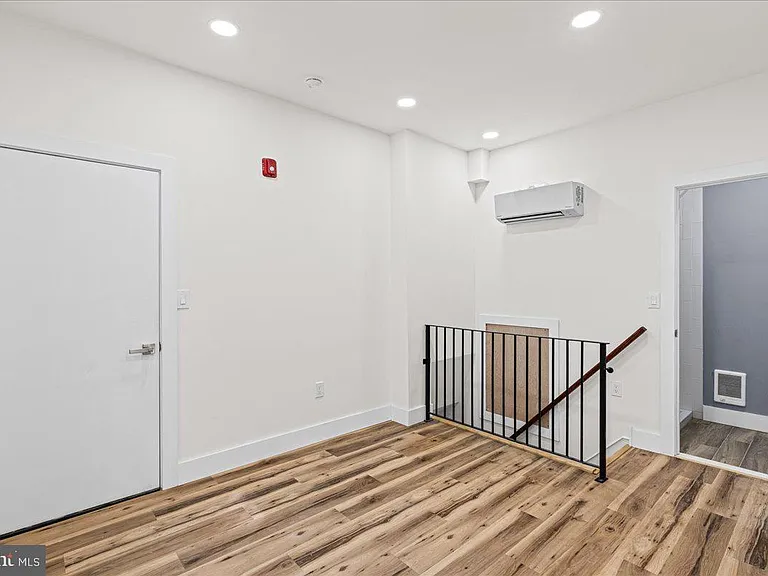 1222 Chancellor St #1F — Photo 3
