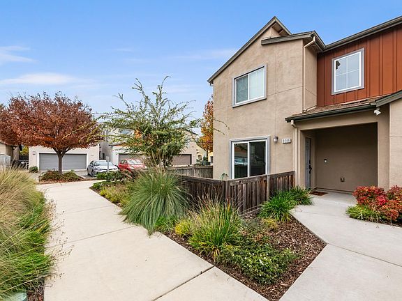 2nd image of 3205 Albany Terrace