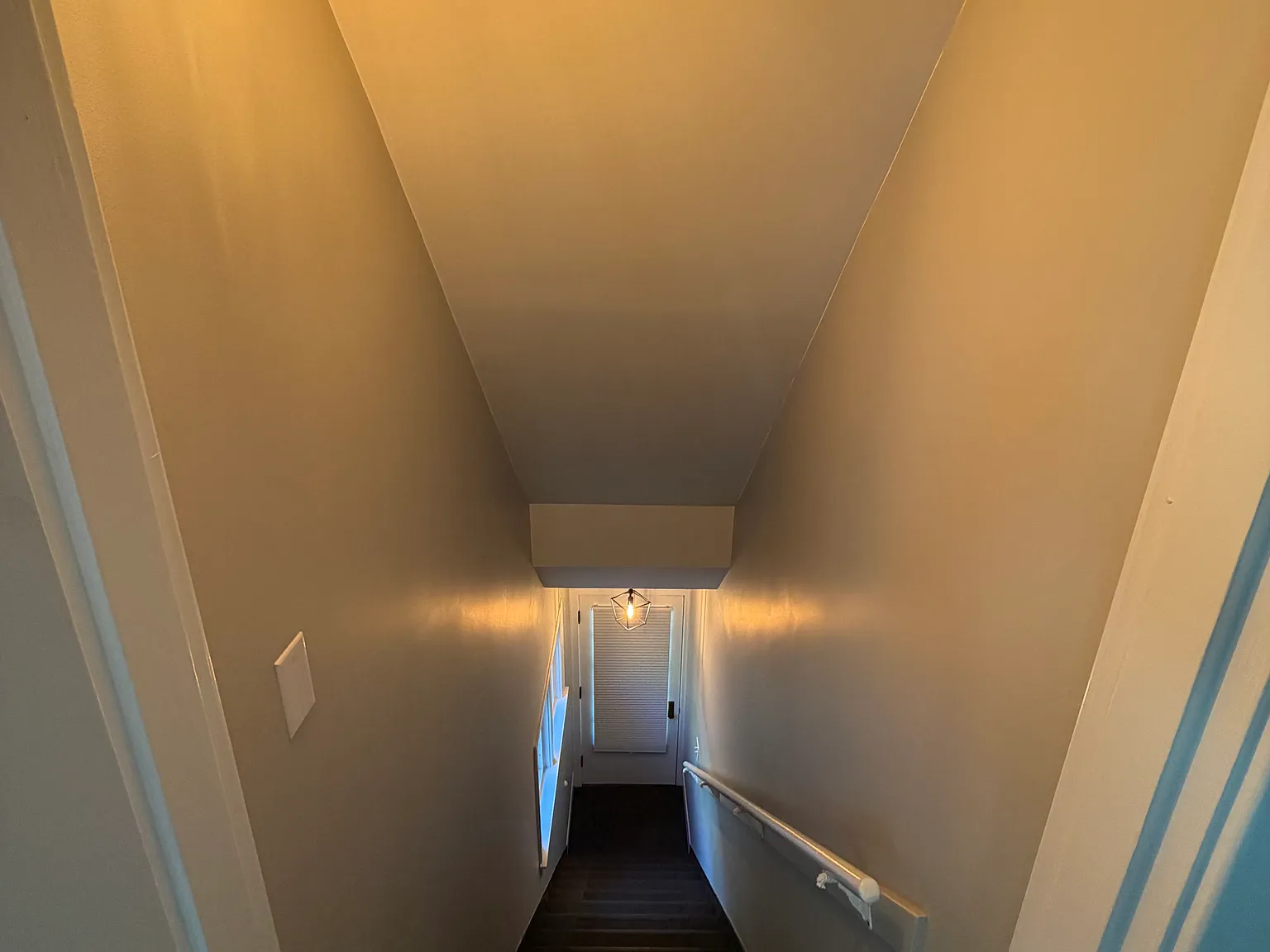 2 bed, 900 sqft, $1,500 — Photo 2
