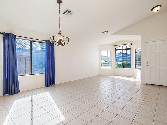 3rd image of 15550 W Port Royale Ln