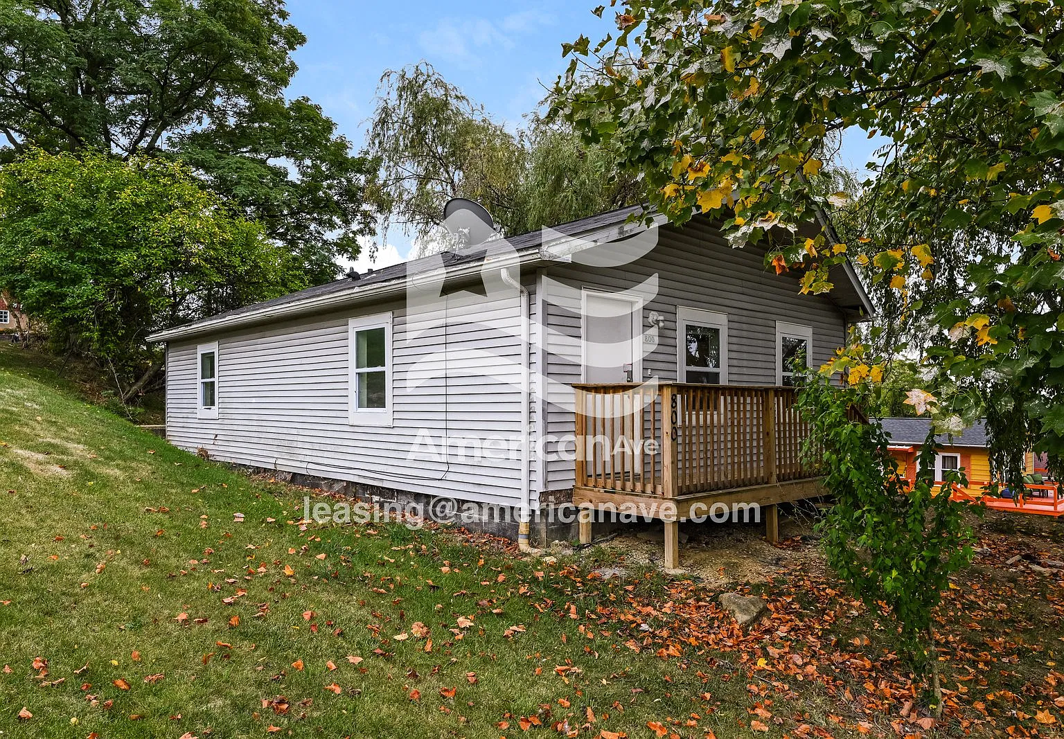 3 bed, 1.0 bath, 960 sqft, $1,153 — Photo 2