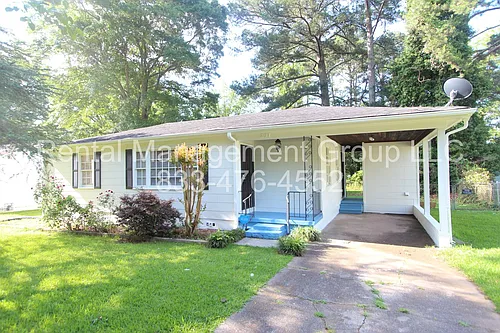 201 Rose Dr Photo 1