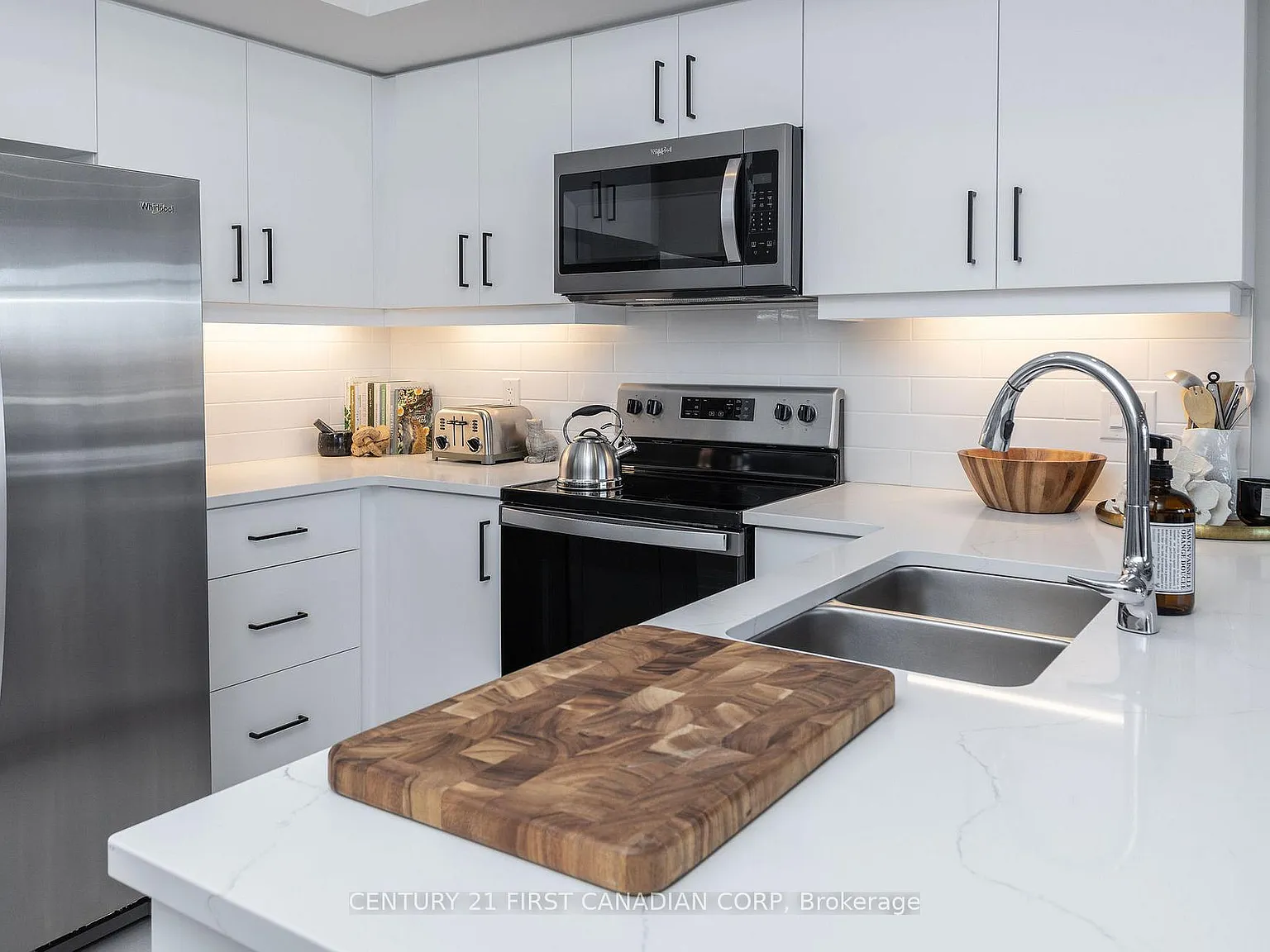 1 bed, $2,310 — Photo 4