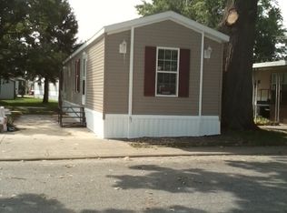 1336 Douglas Ave TRLR 6, Montgomery, IL 60538