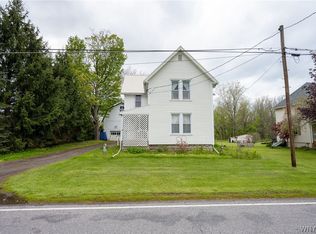 6748 Cedar St, Akron, NY 14001