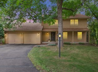 16150 Hillcrest Ln, Eden Prairie, MN 55346