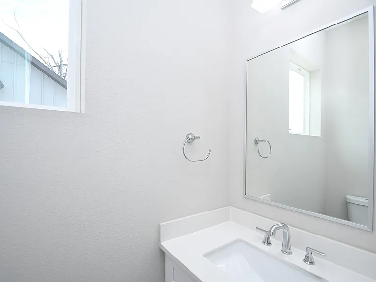 5904 Gardendale Dr #B — Photo 31