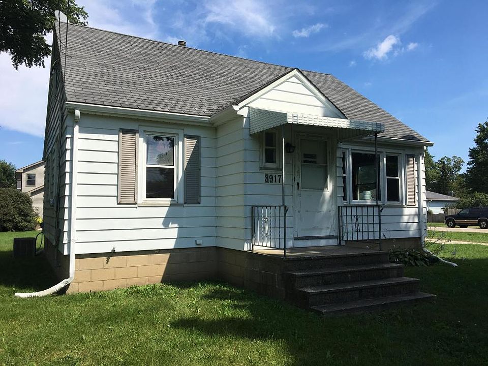 2nd image of 8917 22nd Ave