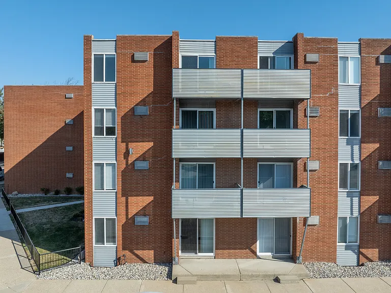 The Park on 13 Apartments - Royal Oak, MI — Photo 39