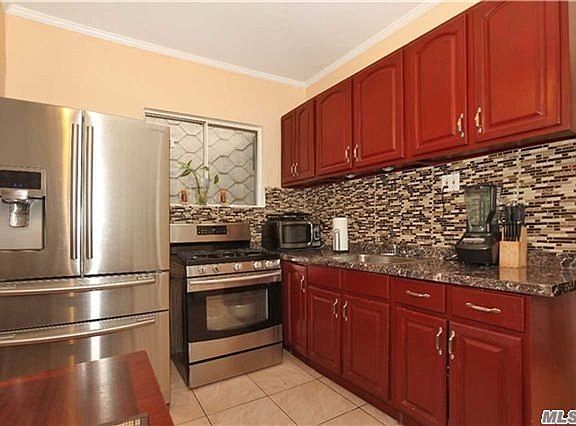 3rd image of 9813 Corona Ave