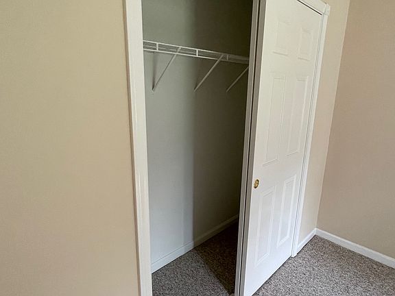 5th image of 10721 N Park Ave