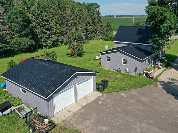 3rd image of 2950 195th St SE