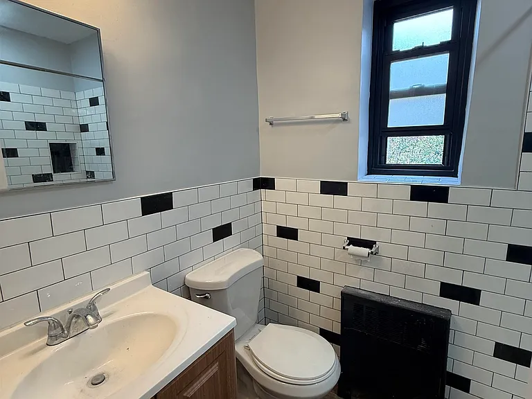 165 Vroom St #2G — Photo 5