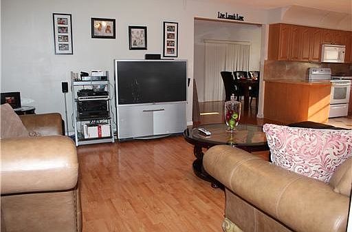 3rd image of 9220 NW 32nd Pl