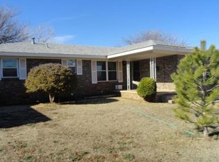 913 N Spurgeon St, Altus, OK 73521