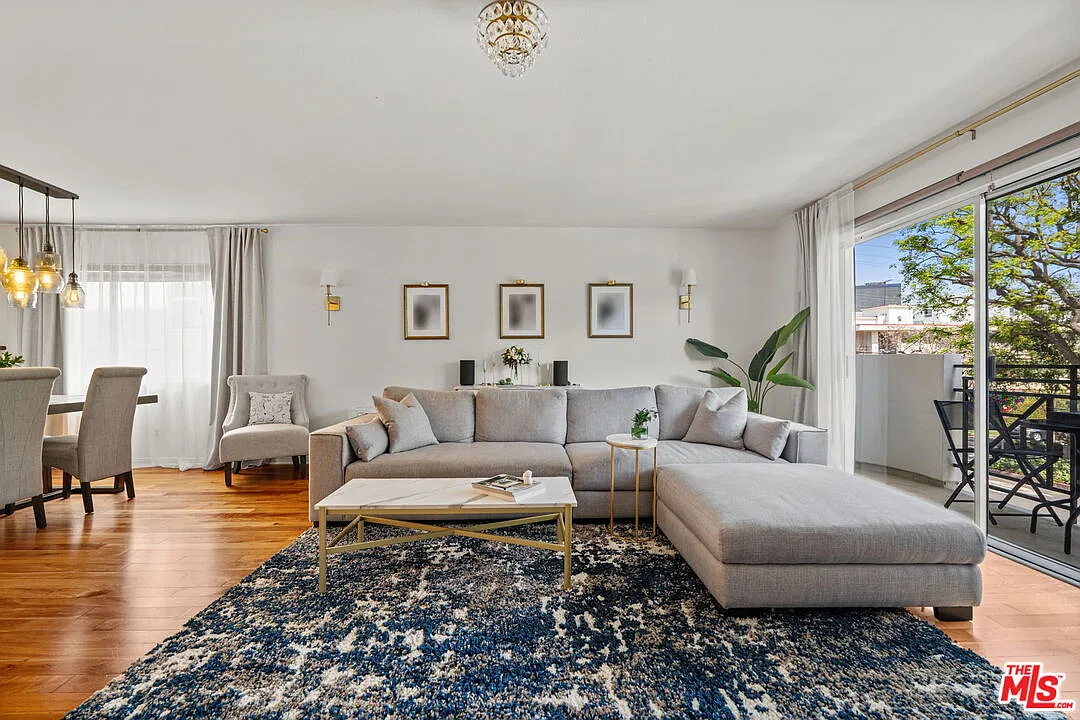 2 bed, 3.0 bath, 1357 sqft, $5,295 — Photo 3
