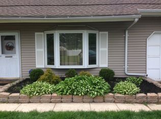 28 Patricia Ln, Sicklerville, NJ 08081
