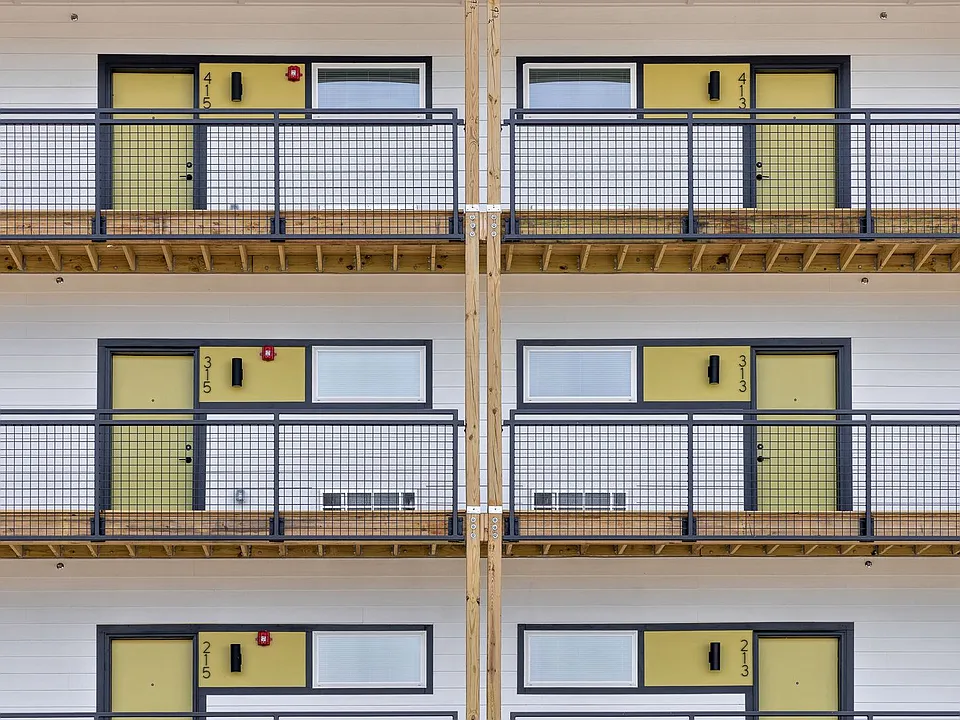 Building Photo 5