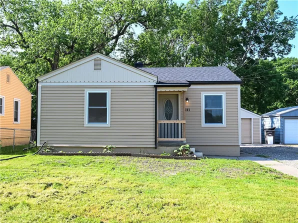 501 E Dunham Ave, Des Moines, IA 50315