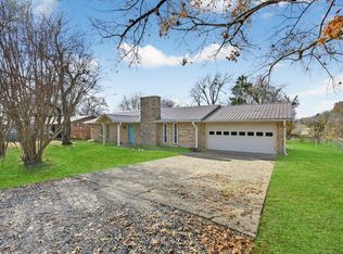 102 E Bayside Dr, Mabank, TX 75156