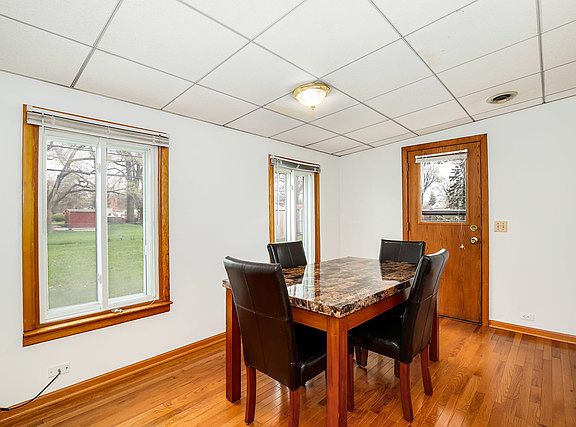 5th image of 3001 La Porte Ave